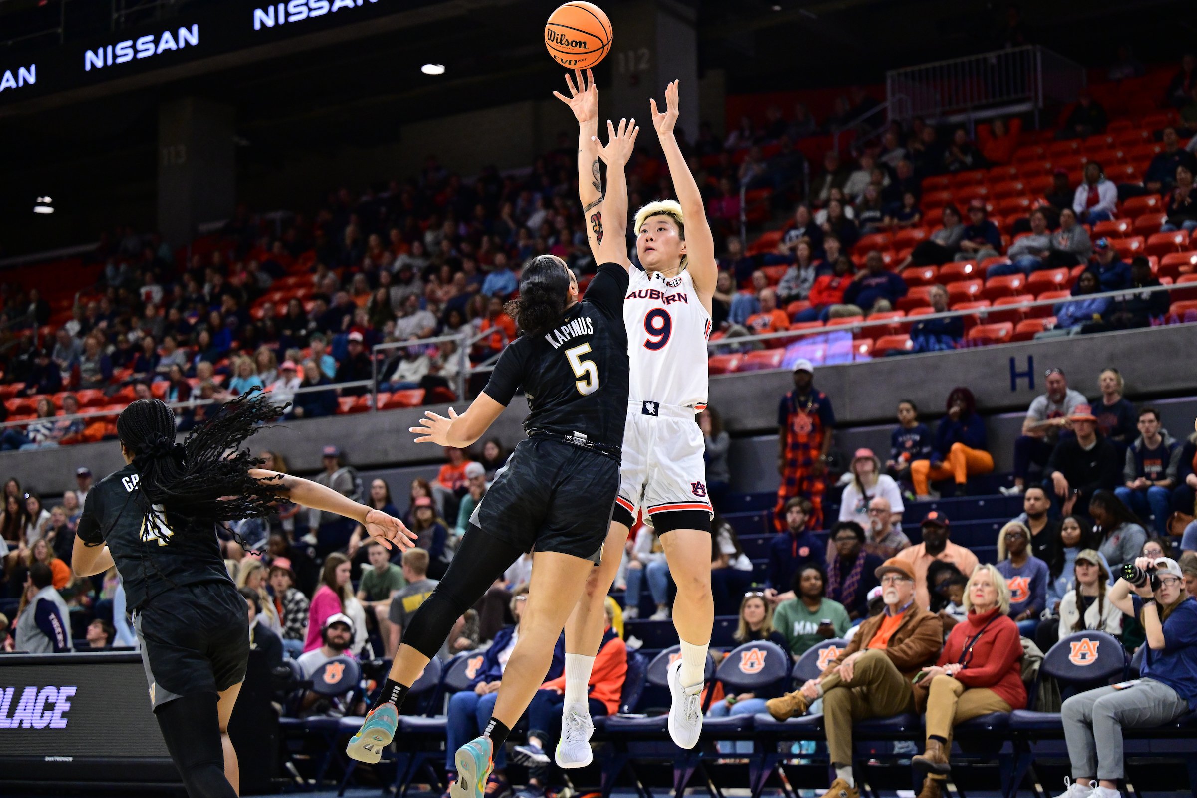 征戰(zhàn)NCAA！鄧雨婷：不太喜歡被稱為“李夢接班人” 未來想進(jìn)WNBA